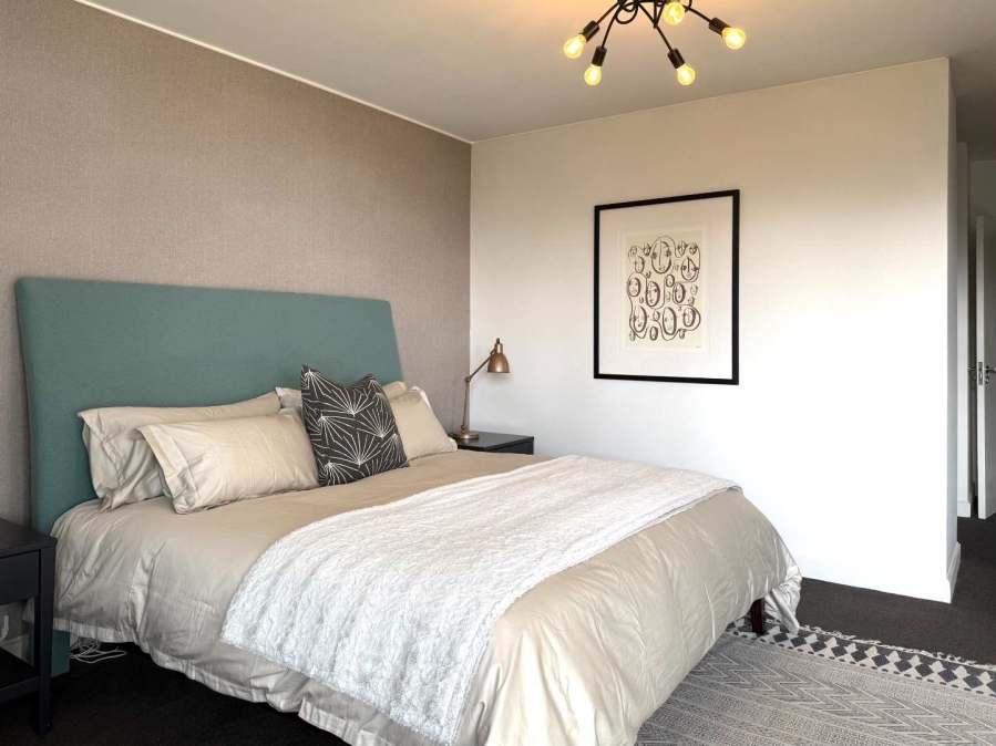 To Let 3 Bedroom Property for Rent in Sea Point Western Cape